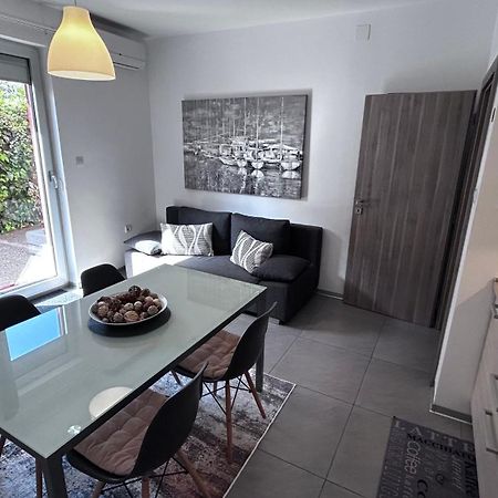 Ivni Apartmani Новиград Екстериор снимка